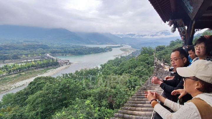 A Closer Look at China’s Ancient Dujiangyan Irrigation System A Closer Look at China's Ancient Dujiangyan Irrigation System