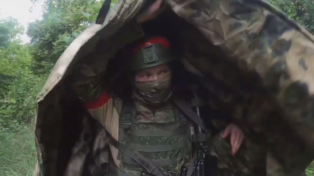 Deceptive defense: Russian infantry stormed positions wearing anti-thermal ponchos