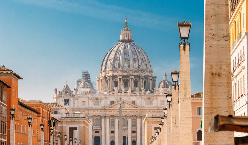 Mall of America to exhibit largest collection of papal artifacts outside Rome