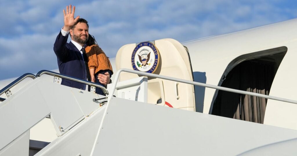 Plan to fire artillery over a highway during Vance visit irks California’s Newsom | National News Plan to fire artillery over a highway during Vance visit irks California's Newsom | National News