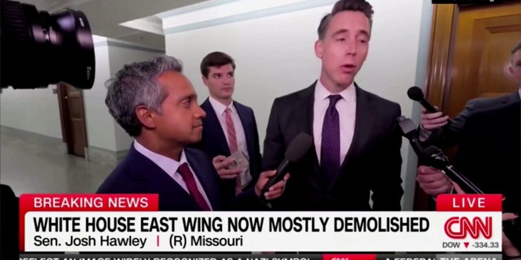 Sen. Hawley turns tables on CNN when asked if Trump White House renovation is destroying history Sen. Hawley turns tables on CNN when asked if Trump White House renovation is destroying history