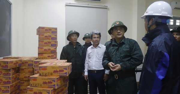 Vietnam’s Military Region 5 mobilizes armored vehicles, speedboats, full personnel for storm Fengshen response Vietnam's Military Region 5 mobilizes armored vehicles, speedboats, full personnel for storm Fengshen response
