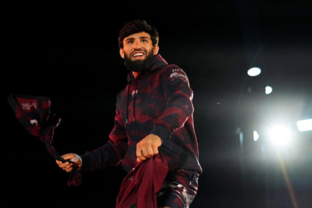 Arman Tsarukyan torches Paddy Pimblett’s performance in UFC 324 loss UFC lightweight Arman Tsarukyan