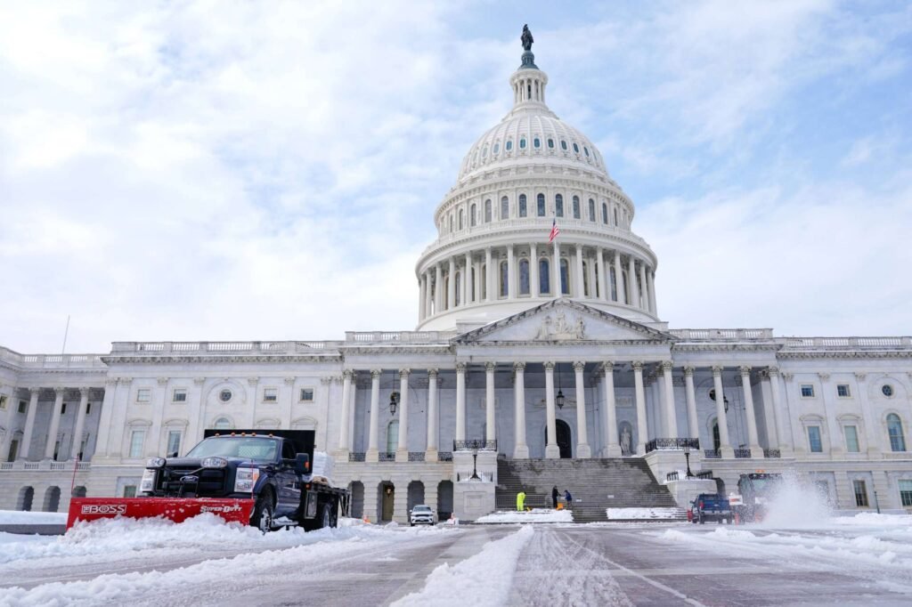 OPM closes DC federal offices for second day in a row OPM closes DC federal offices for second day in a row
