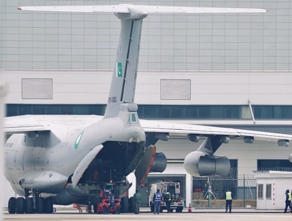 Pakistani Il-78s spotted in China during arms transfers