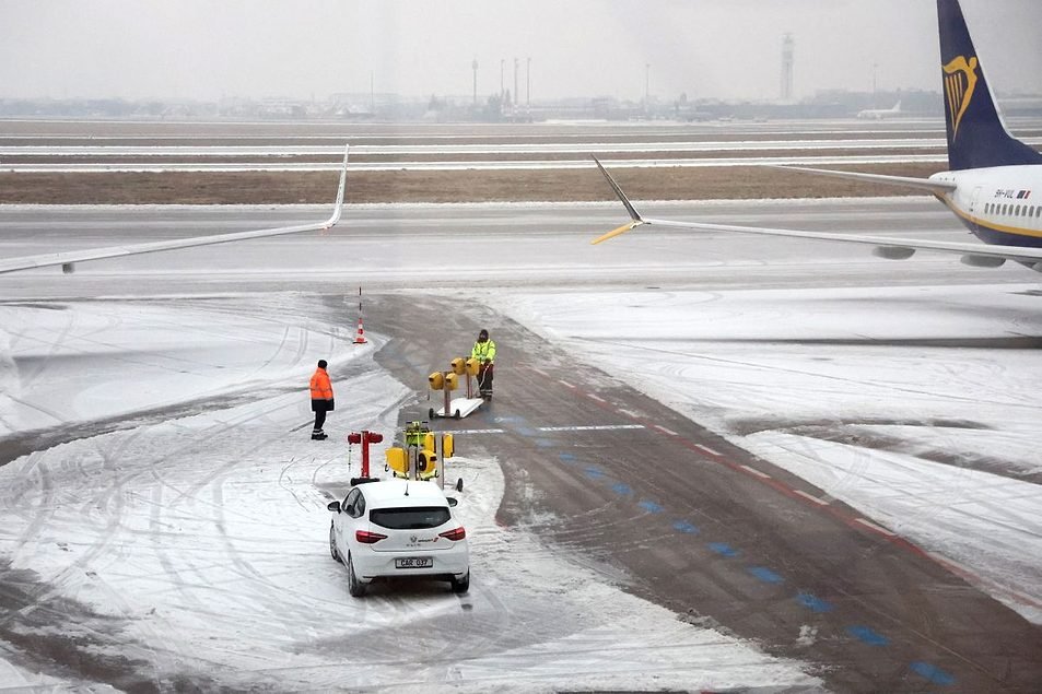 Berlin Airport Reopens After Black Ice Triggered Groundings Berlin Airport Reopens After Black Ice Triggered Groundings