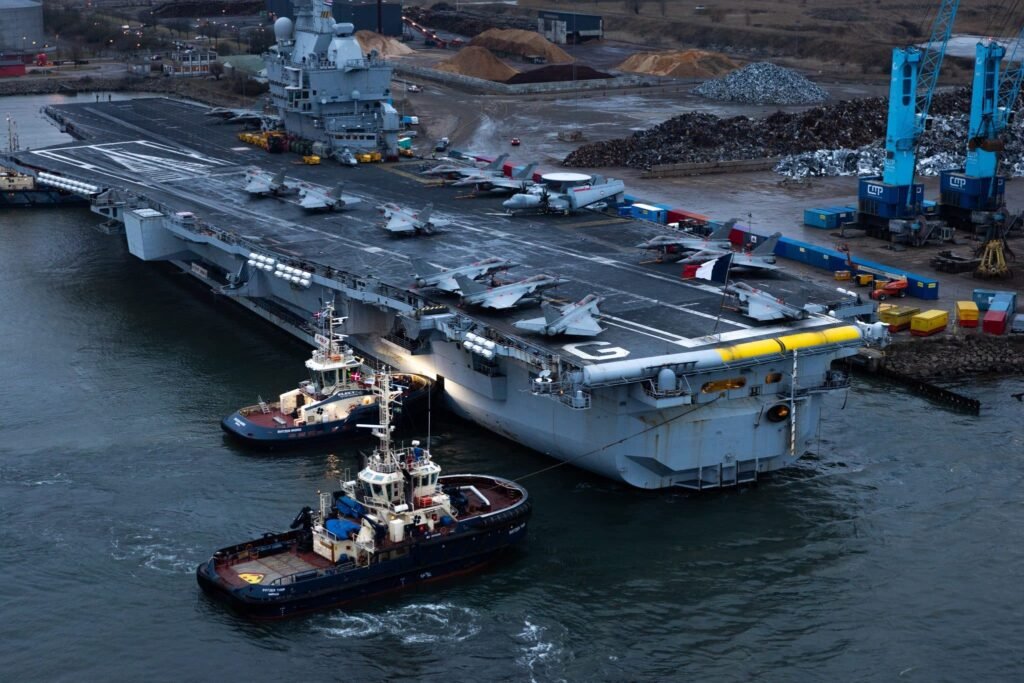 Historic first: French Aircraft Carrier ‘Shows the Flag’ in Sweden French Aircraft Carrier 'Shows the Flag' in Sweden for the First Time