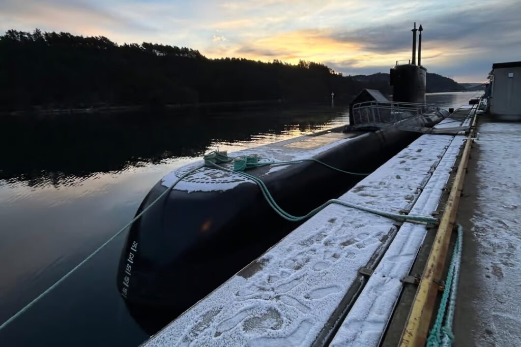 NATO’s Arctic Dolphin drills ASW capability, crews, and command Dr. Lee Willett