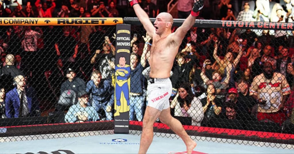 Sean Strickland Stops ‘Fluffy’ Hernandez With Brutal Third-Round TKO Sean Strickland Halts 'Fluffy' Hernandez with Third-Round TKO - UFC Houston Highlights