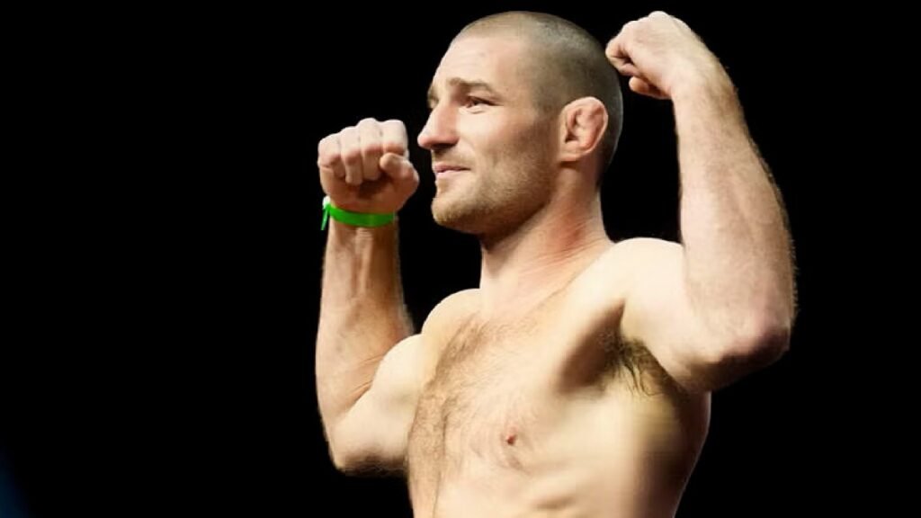 Sean Strickland scores statement TKO win over Anthony Hernandez at UFC Houston