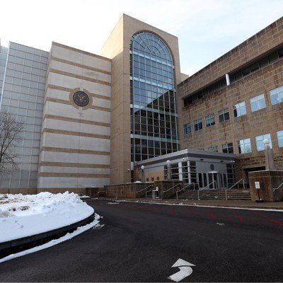 Employee groups revive lawsuit to block Schedule F Employee groups revive lawsuit to block Schedule F