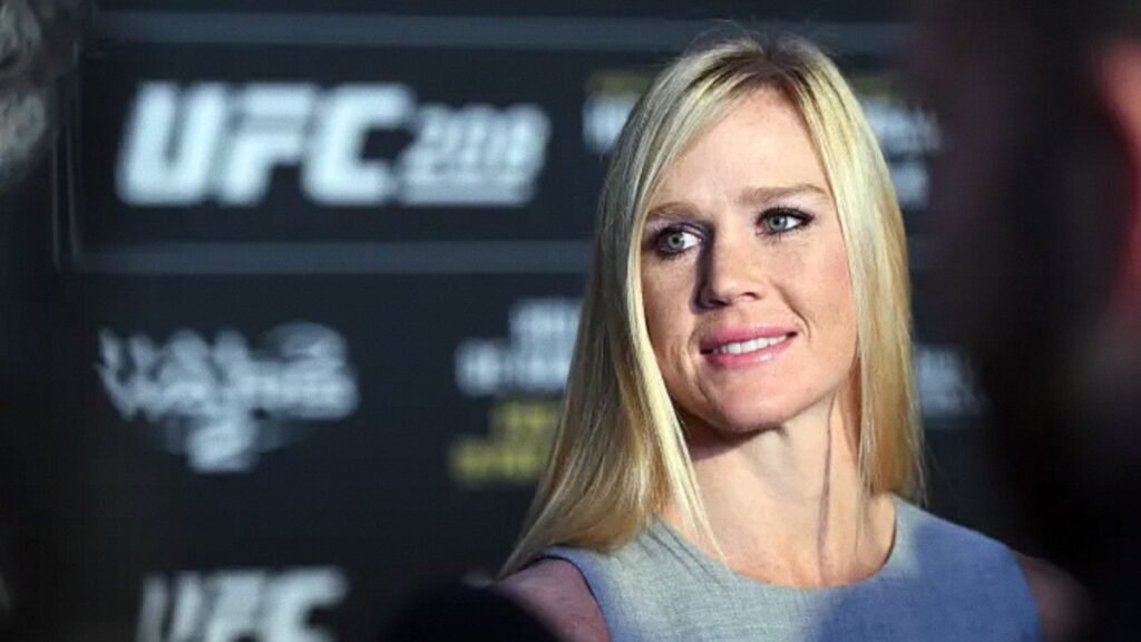 Holly Holm weighs in on Ronda Rousey vs Gina Carano Holly Holm weighs in on Ronda Rousey vs Gina Carano