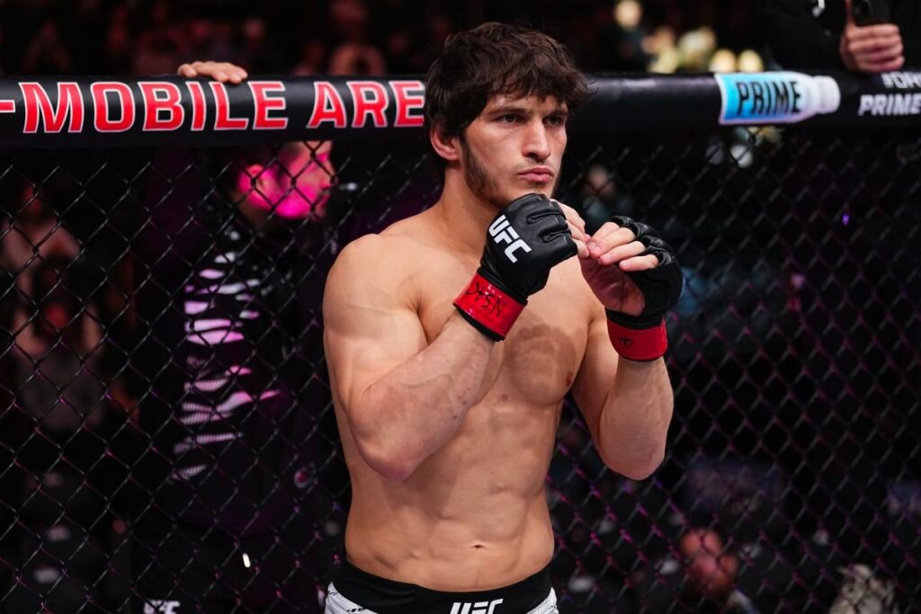 Movsar Evloev vows to show the difference in ‘levels’ against Lerone Murphy at UFC London after hectic travel issues Movsar Evloev