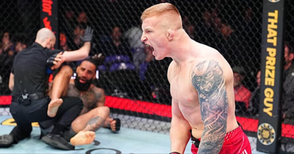 Iwo Baraniewski Delivers Insane 28-Second Knockout of Austen Lane - UFC London Highlights