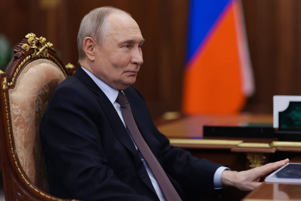 Russia provided Iran with information that can help Tehran strike US military, sources say Russia provided Iran with information that can help Tehran strike US military, sources say