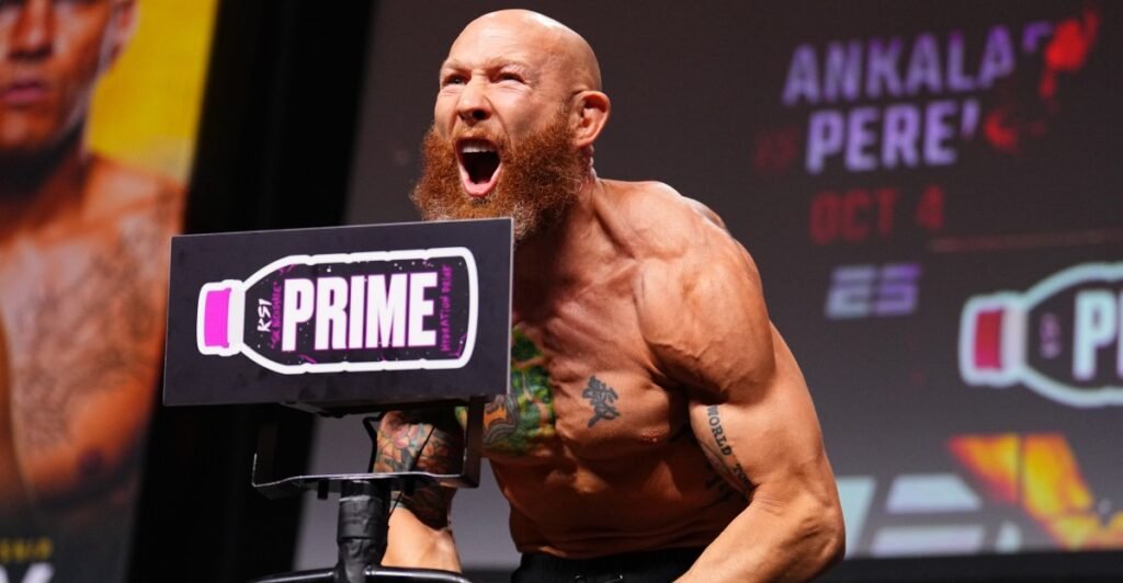 UFC Vegas 114 weigh-in video: Emmett vs. Vallejos