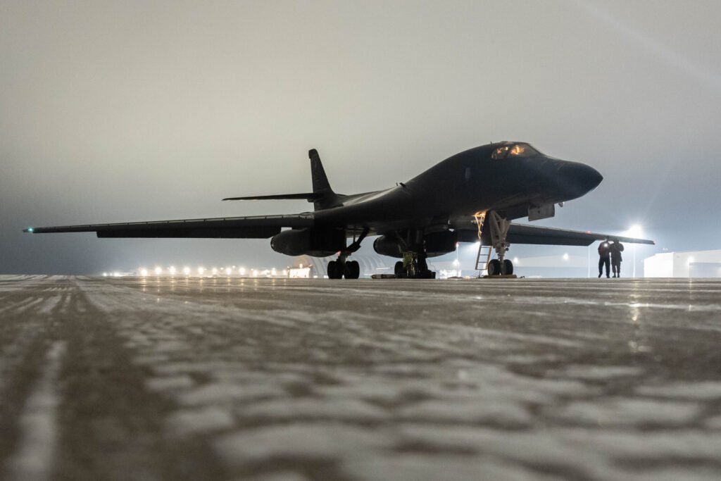Air Force Plans to Keep B-1s Through 2037, Fly B-2s Longer