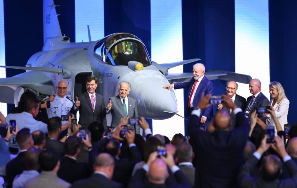 Embraer, Saab and the Brazilian Air Force unveiled the first Gripen E Fighter produced in Brazil Embraer, Saab and the Brazilian Air Force unveiled the first Gripen E Fighter produced in Brazil