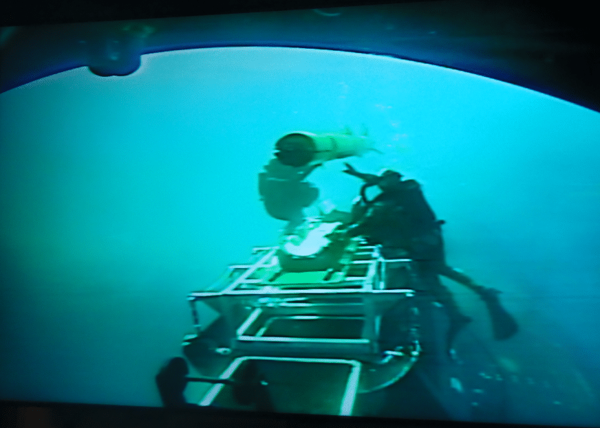 French Suffren-class submarine launches and recovers U.S. Navy UUV French Suffren-class submarine launches and recovers U.S. Navy UUV