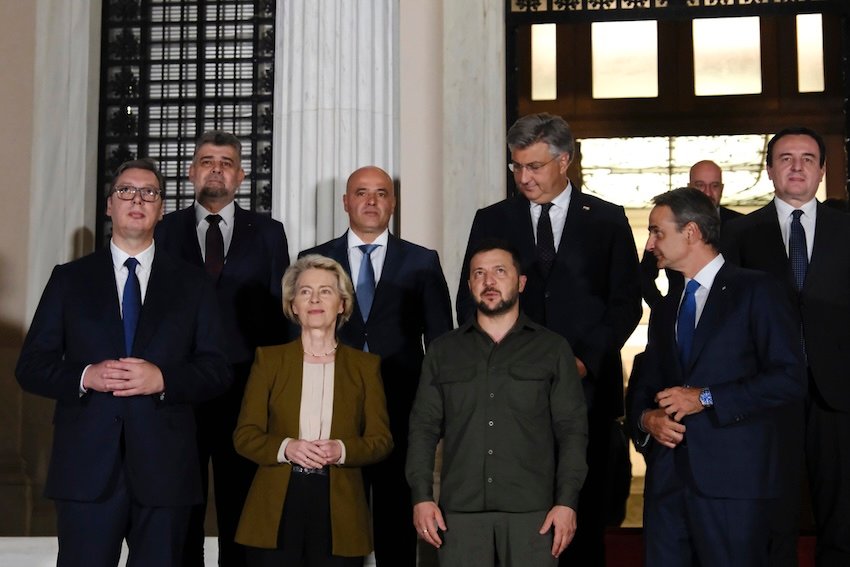 Leadership in Europe and Beyond – E-International Relations Leadership in Europe and Beyond – E-International Relations