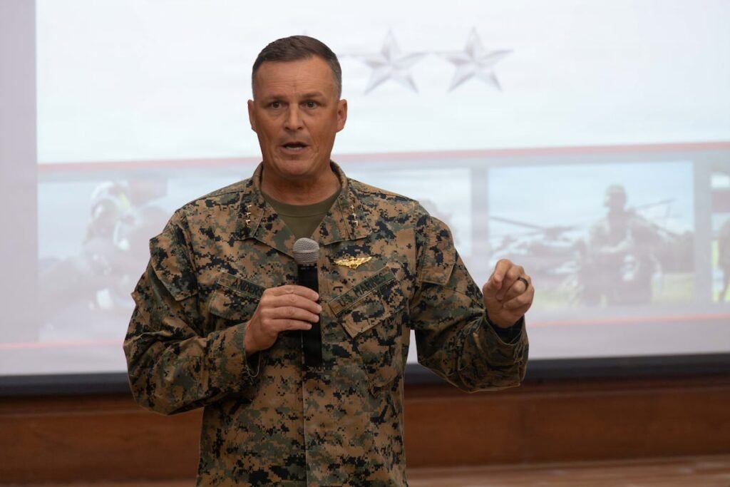 Marine Reserve commander gives warlike safety brief