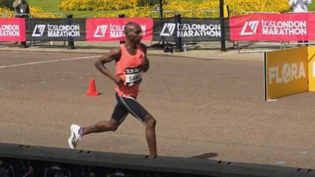 Sebastian Sawe Runs a 1:59:30 World Record in London. See His Splits, Pace and Shoes