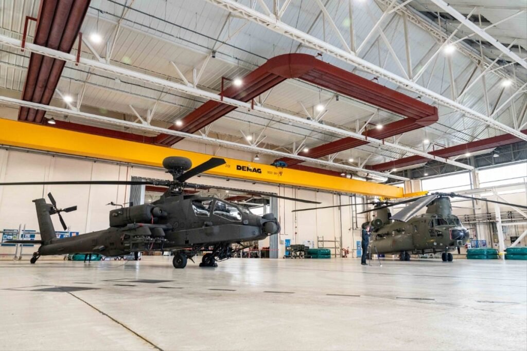 UK awards Boeing Apache and Chinook support contract worth $1.1 billion
