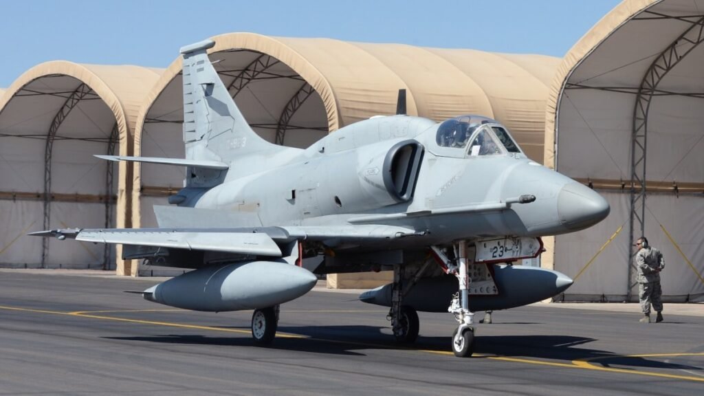 Argentina Retires Its A-4 Fightinghawks Argentina Retires Its A-4 Fightinghawks