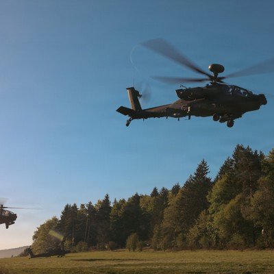 Army probes Apache transmission problem as service rushes to ditch older helicopters Army probes Apache transmission problem as service rushes to ditch older helicopters
