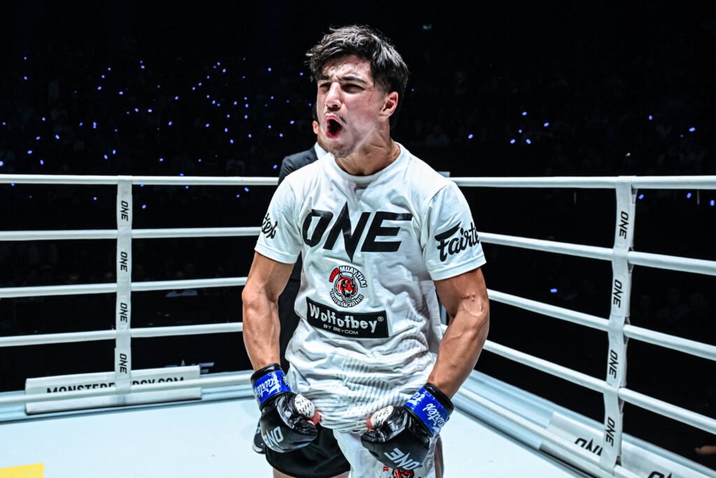 Brothers Ramadan and Abdallah Ondash top The Inner Circle on May 29 at Lumpinee Stadium