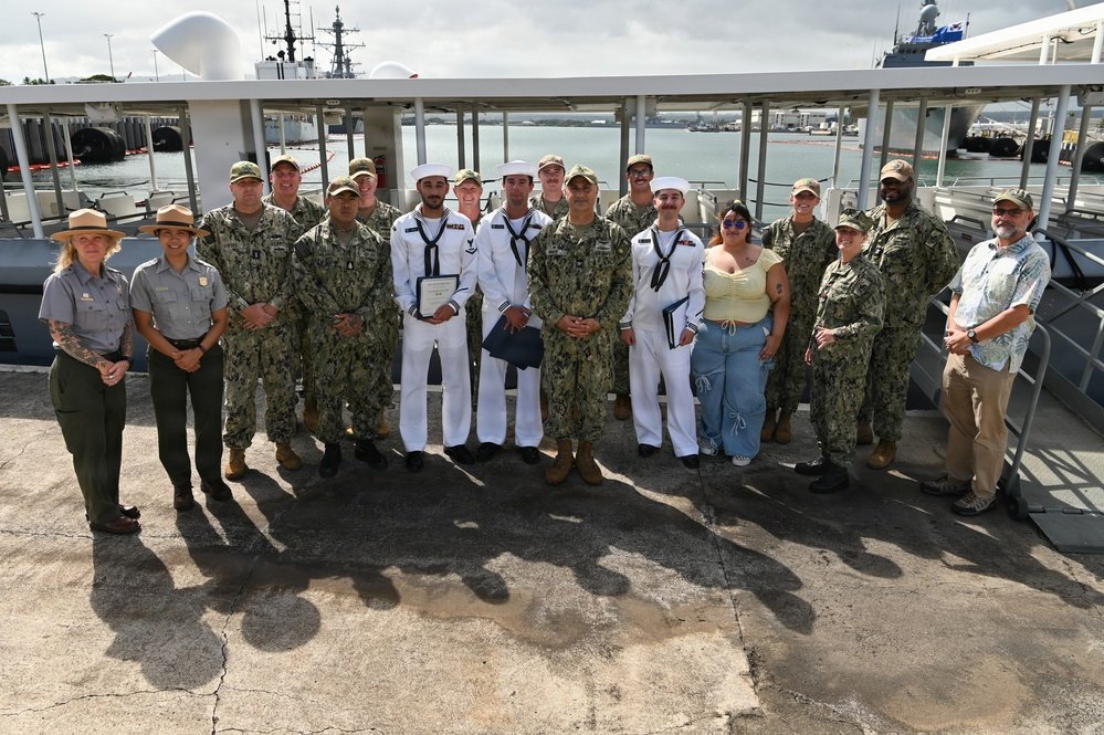 DVIDS – News – USS Arizona Boat Detachment Sailors Earn Navy Ceremonial Duty Ribbon USS Arizona Boat Detachment Sailors Earn Navy Ceremonial Duty Ribbon