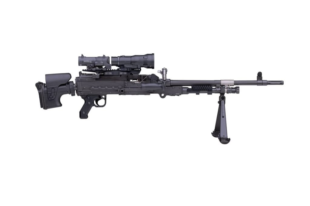 New FN MAG® TACTICAL with Long Rail, here featuring optional full-size in-line day and night optics s [Photo © FN HERSTAL]