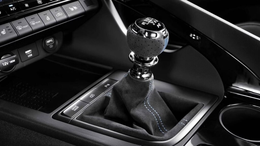 Hyundai’s Simulated Gearbox Is About To Get A Stick Shift Hyundai's Simulated Gearbox Is About To Get A Stick Shift