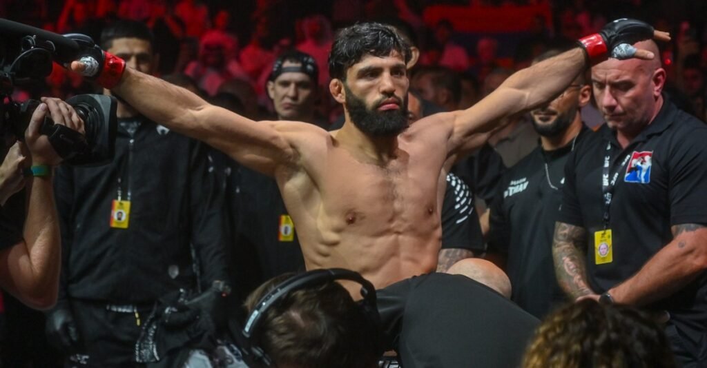 Morning Report | Dana White says Arman Tsarukyan is backup fighter for UFC White House main event