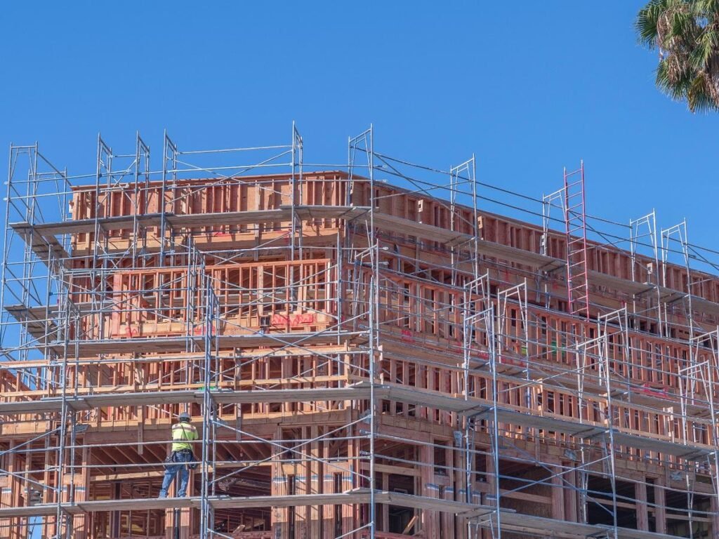 The Effects of the Measure ULA (United to House LA) Transfer Tax on Economic Development and Municipal Finances in Los Angeles The Effects of the Measure ULA (United to House LA) Transfer Tax on Economic Development and Municipal Finances in Los Angeles