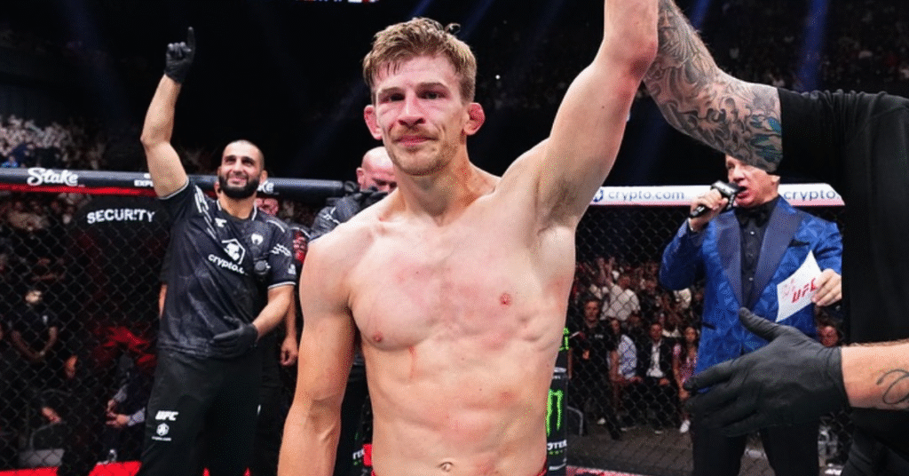 Why The Market Is Backing Arnold Allen Over Melquizael Costa