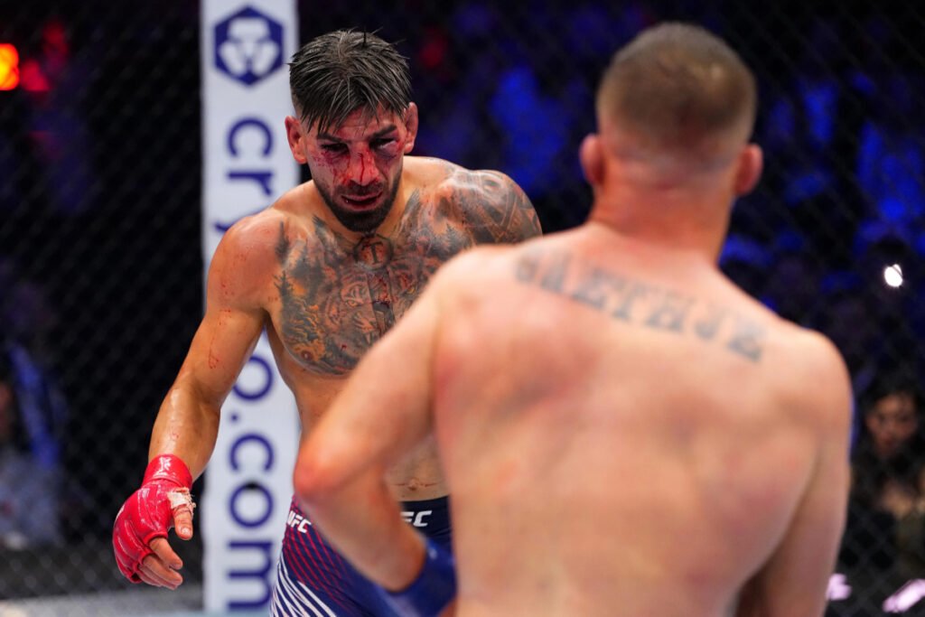 Ilia Topuria battered by Justin Gaethje at UFC Freedom 250