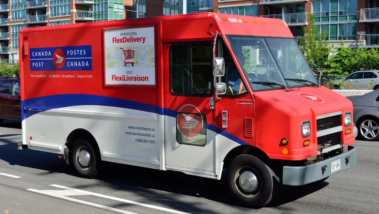 Canada Post employees ratify contracts, ending labor uncertainty Canada Post employees ratify contracts, ending labor uncertainty