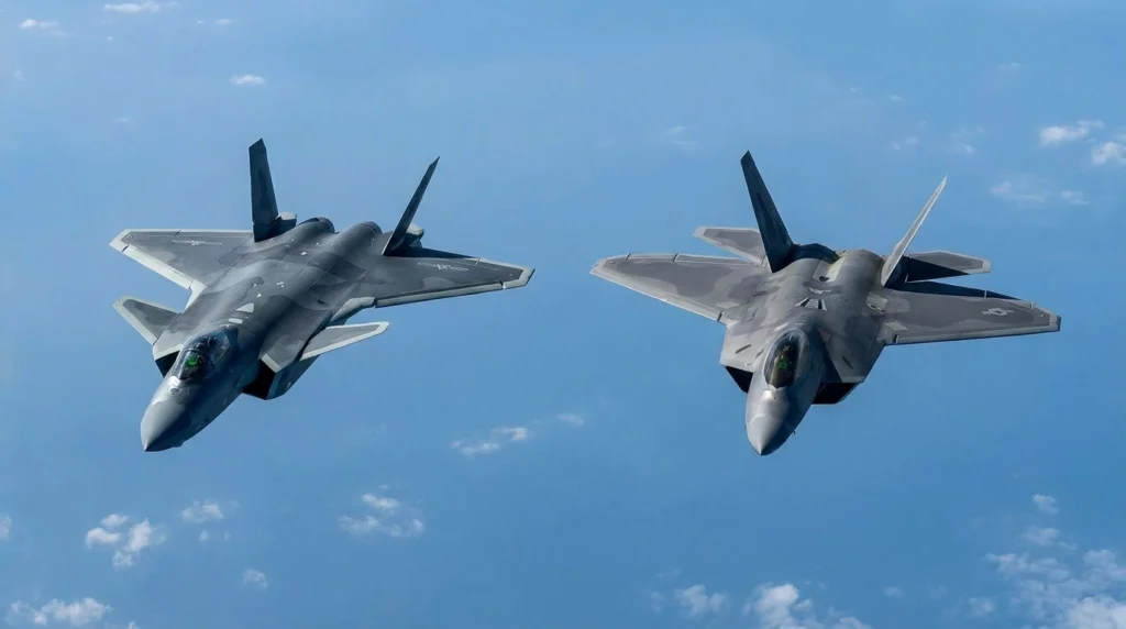 Chengdu J-20 vs F-22  Fighter Jet
