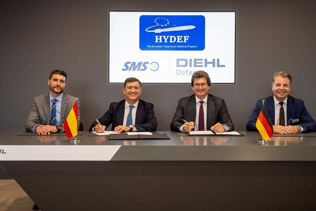 Javier Rincon (COO, SMS), Ignacio Bengoechea (President, SMS), Dr. Harald Buschek (CPO, Diehl Defence), Dirk Krogmann (Senior Vice President Future Technologies, Diehl Defence) (from left) [Photo © Diehl Defence]