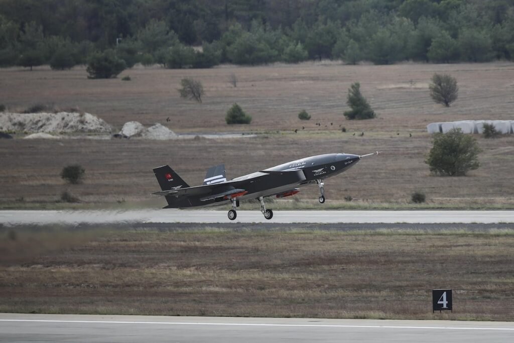 Leonardo, Baykar tout in-flight control of Kizilelma drone from a M-346 jet trainer Leonardo, Baykar tout in-flight control of Kizilelma drone from a M-346 jet trainer