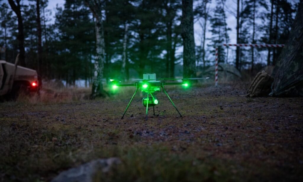 Build at Scale, Innovate at the Edge, Close the Feedback Loop Fast: Transforming Acquisition for the Drone Age Build at Scale, Innovate at the Edge, Close the Feedback Loop Fast: Transforming Acquisition for the Drone Age