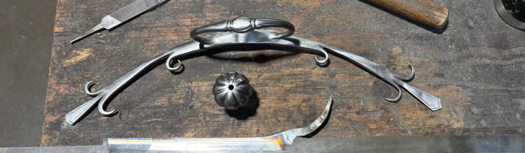 Forging Decorative Scrolls on a German Zweihander Sword – Arms & Armor Forging Decorative Scrolls on a German Zweihander Sword – Arms & Armor
