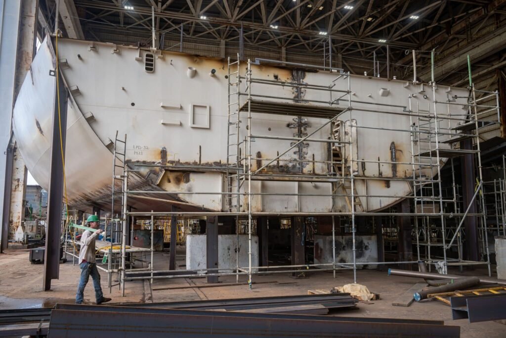 HII's Ingalls Shipbuilding Expands Distributed Shipbuilding to Amphibious Ships