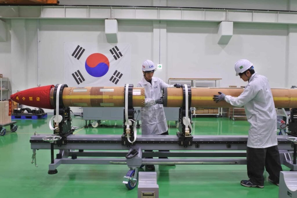 LIG D&A Begins Assembly of KSAM-II Prototype Missiles