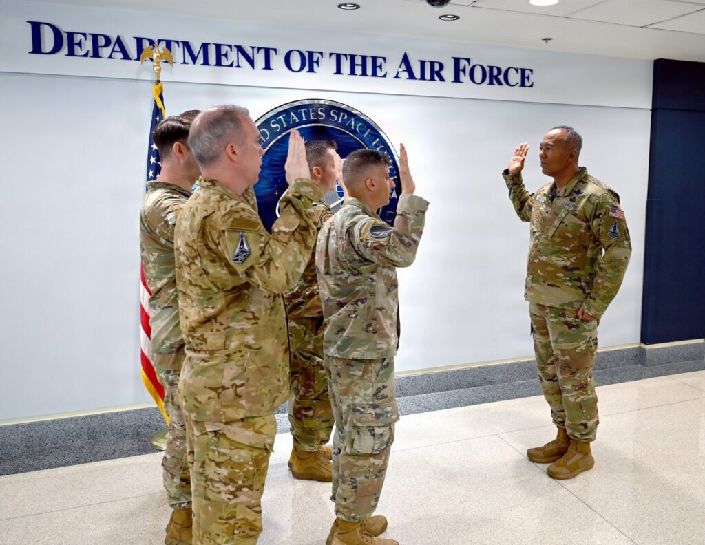Reservists Swear In as Space Force’s First Part-Time Guardians Reservists Swear In as Space Force’s First Part-Time Guardians