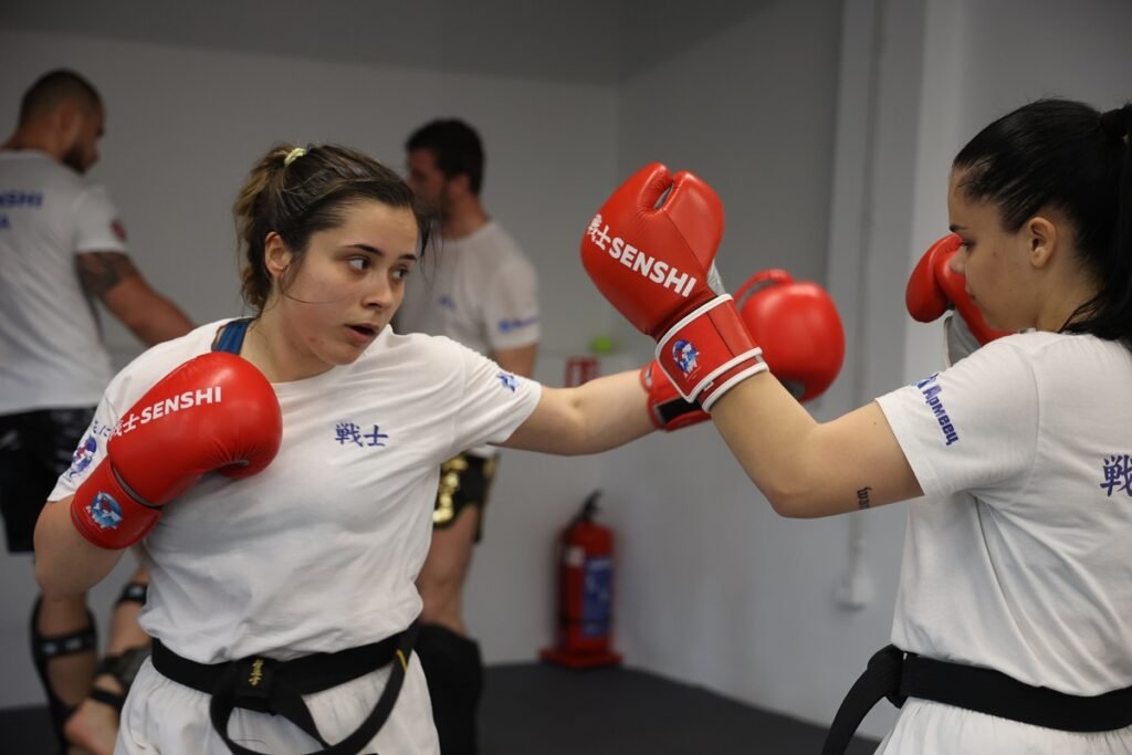 The Amazing Benefits of Kickboxing for Women The Amazing Benefits of Kickboxing for Women