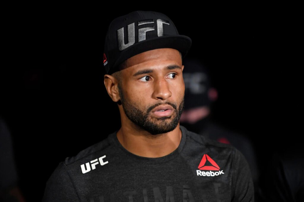 UFC Abu Dhabi fighter apologizes for demanding opponent’s release following loss: “I am severely disappointed in myself” Mike Davis makes his entrance in Reebok gear for a UFC fight