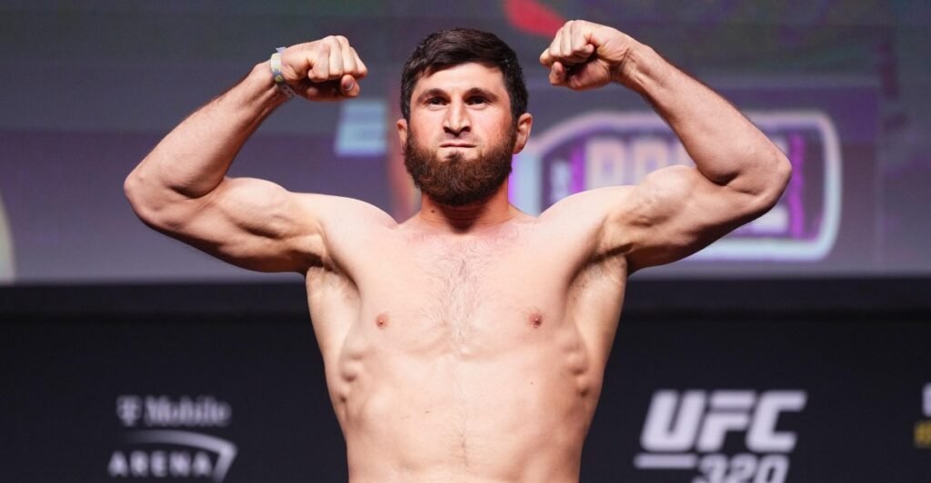 UFC Abu Dhabi weigh-in video: Ankalaev vs. Guskov UFC Abu Dhabi weigh-in video: Ankalaev vs. Guskov