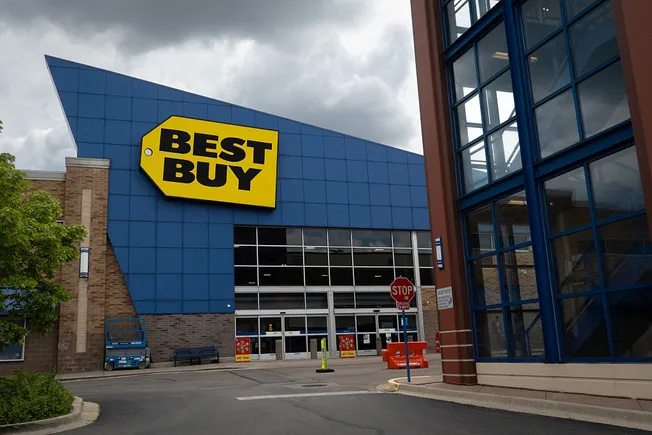 Best Buy adds solar field to power California distribution center Best Buy adds solar field to power California distribution center